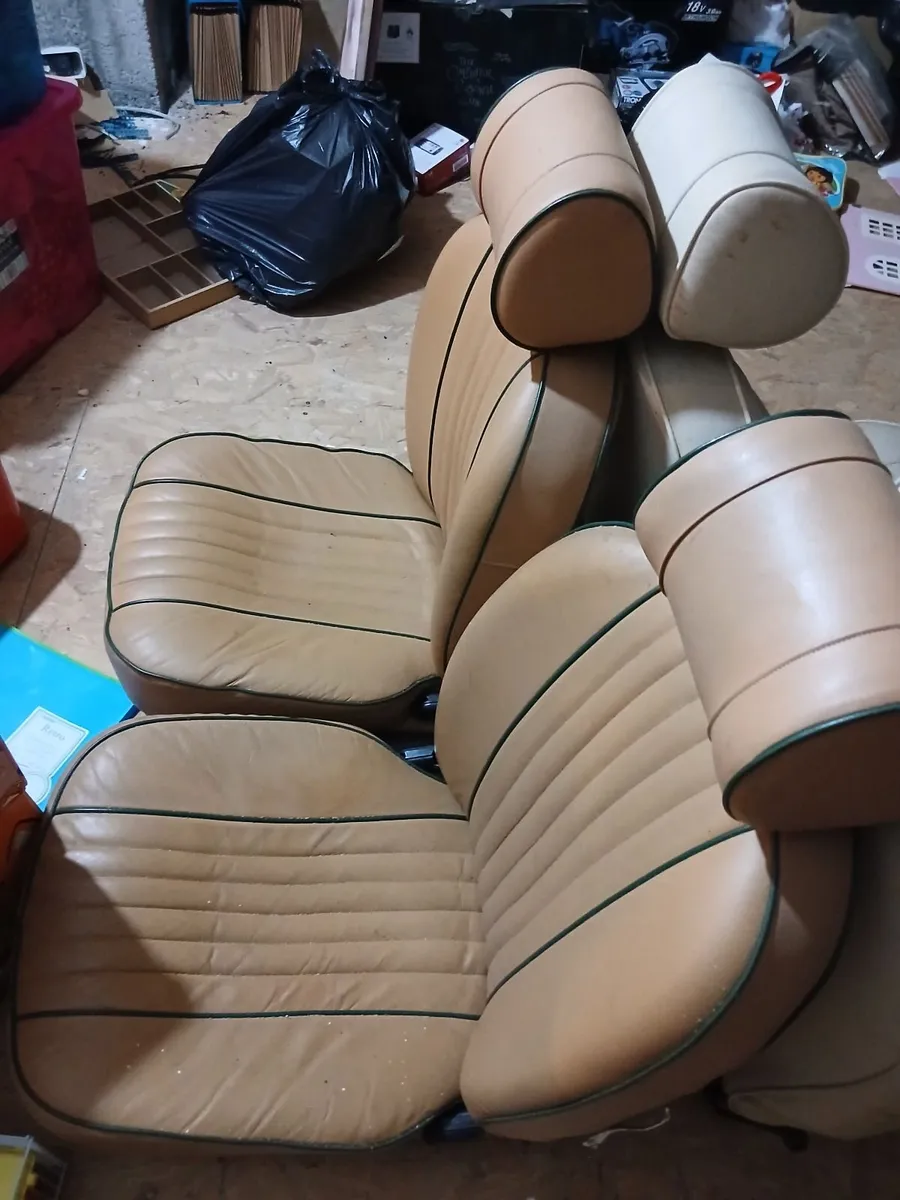 MG MGB 1970 - Image 1