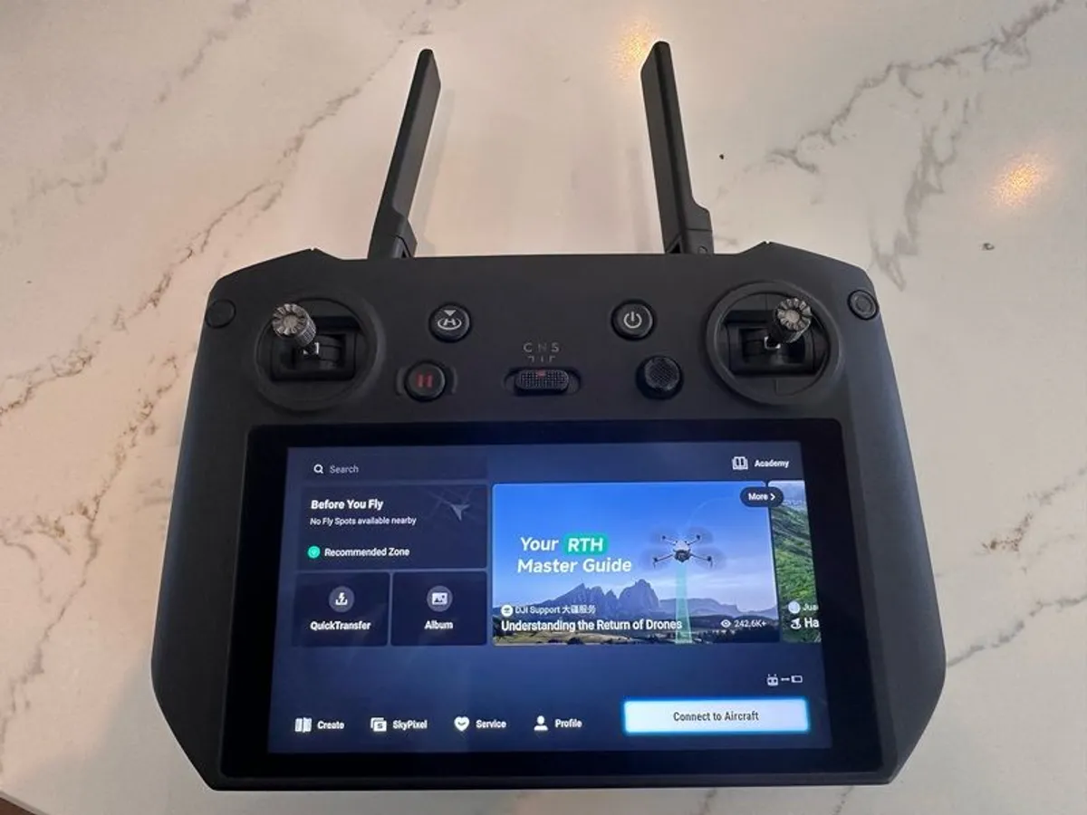 DJI Mavic 3 Cine Premium Combo ProRes, 1TB SSD, RC Pro Controller, 3 Batteries - Image 3