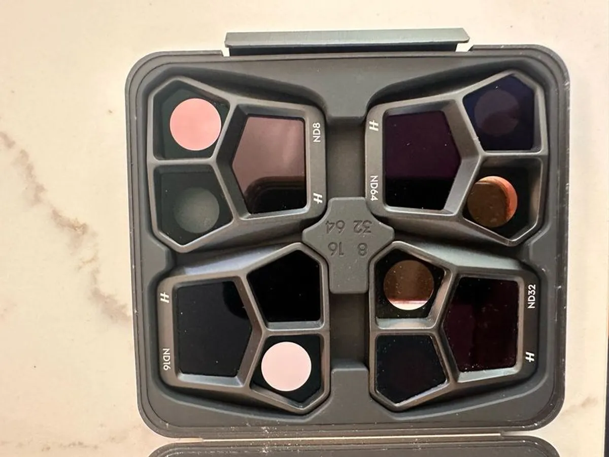 DJI Mavic 3 Cine Premium Combo ProRes, 1TB SSD, RC Pro Controller, 3 Batteries - Image 4