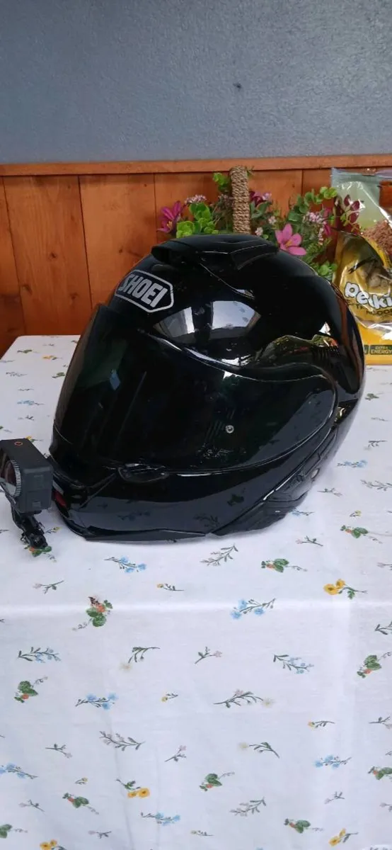 Shoei motorcycle helmet - Image 4