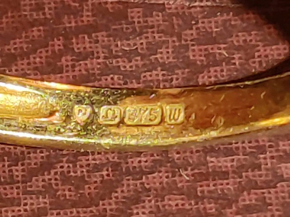 RARE, SQUARE RED GARNETS, 9CT Gold New Ring ! - Image 4