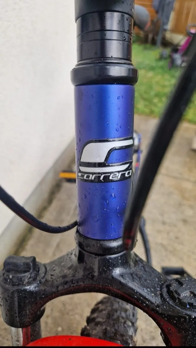 Girl's Carrera mountain bike - Image 3