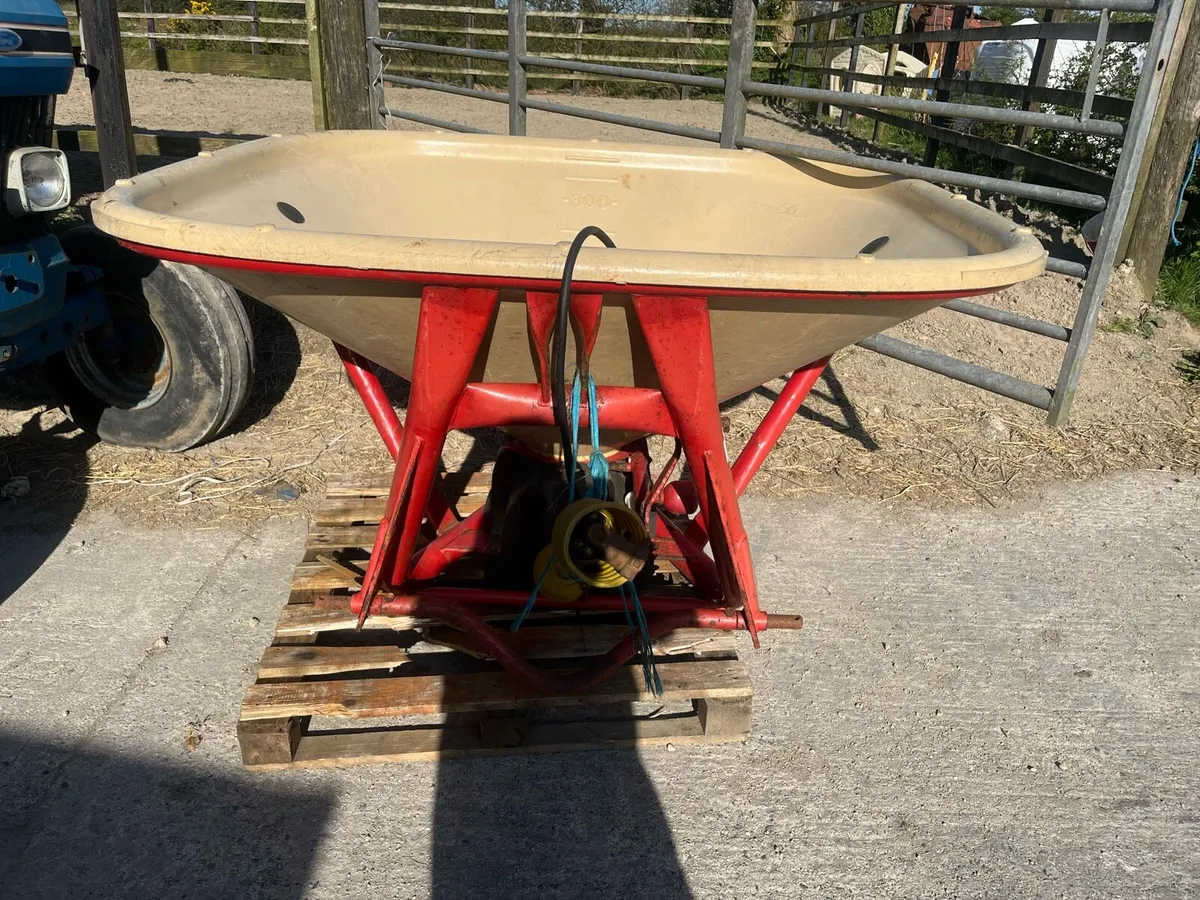 Vicon spreaders - Image 1