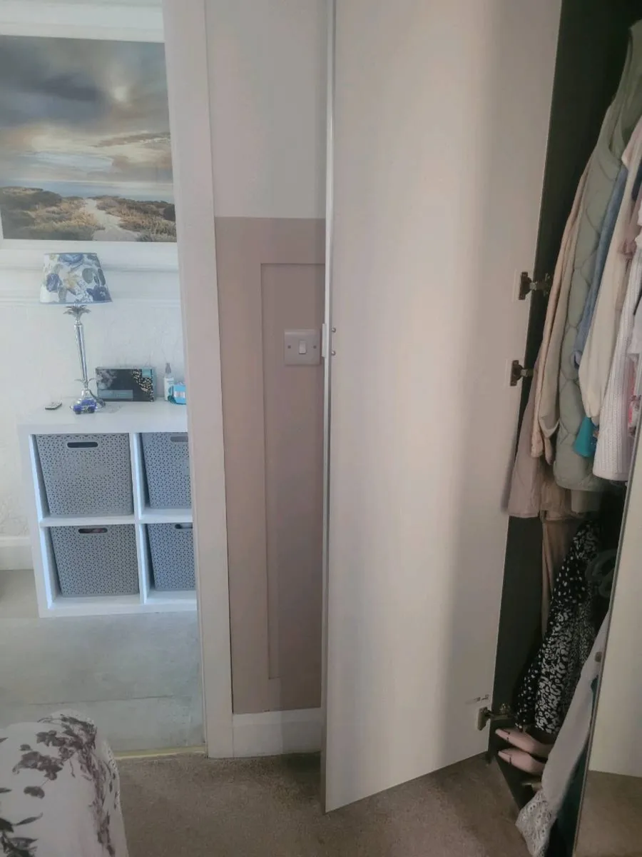 4 IKEA AHEIM MIRRORED WARDROBE DOORS - Image 3