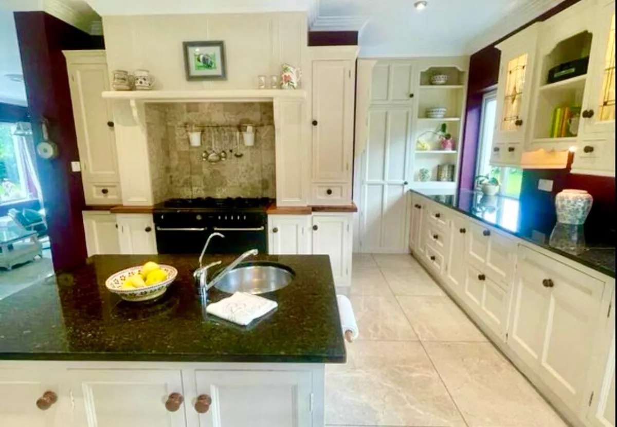 Kitchen granite worktops & sinks - Image 1