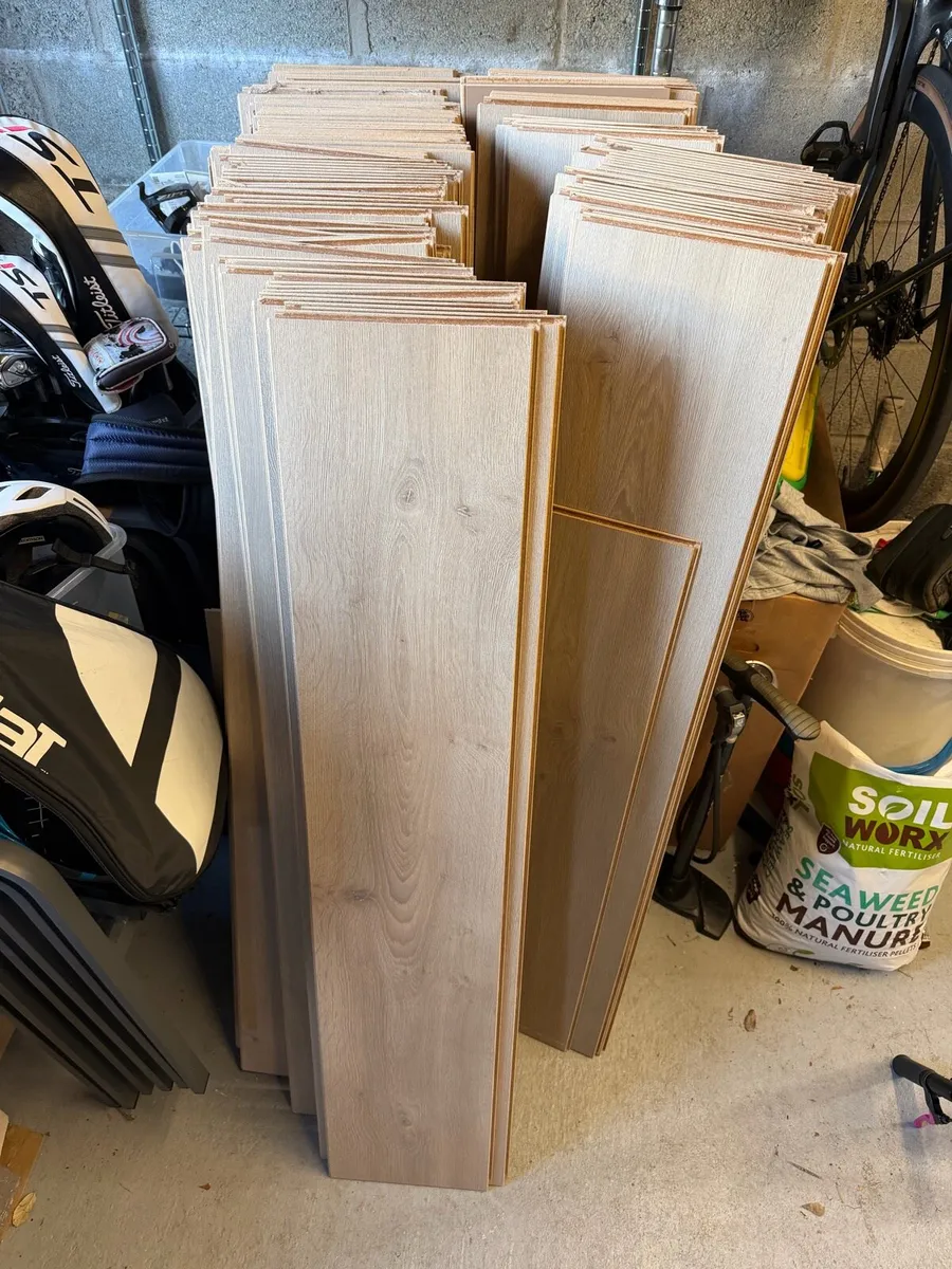 Laminate flooring - Image 1
