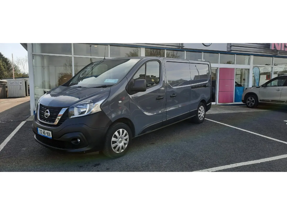 Nissan NV300 LWB 120 SV 1300 MY20 4DR - Image 4