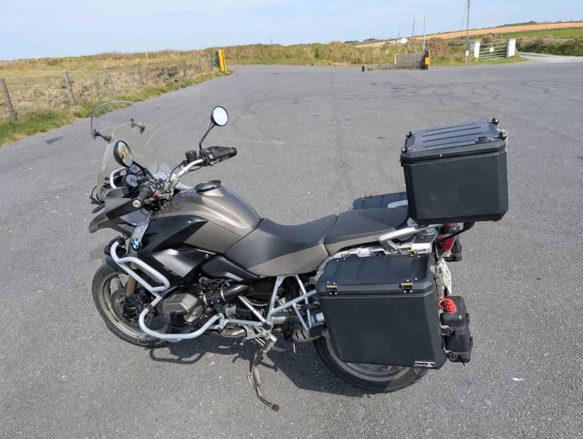 BMW R1200GS triple black - Image 1