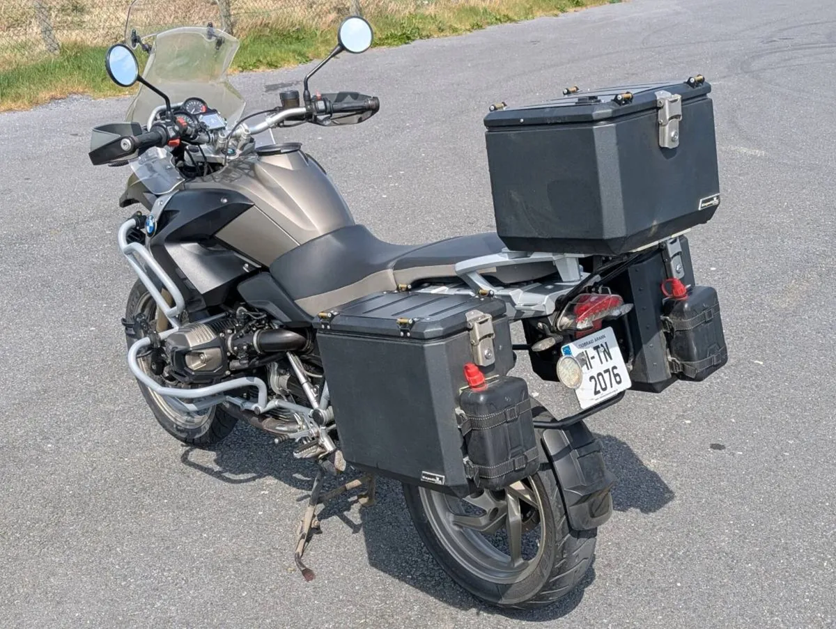 BMW R1200GS triple black - Image 4