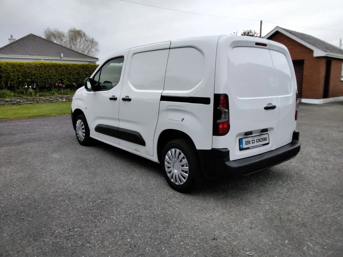 2021 Peugeot Partner NEW DOE VAT INVOICE - Image 4