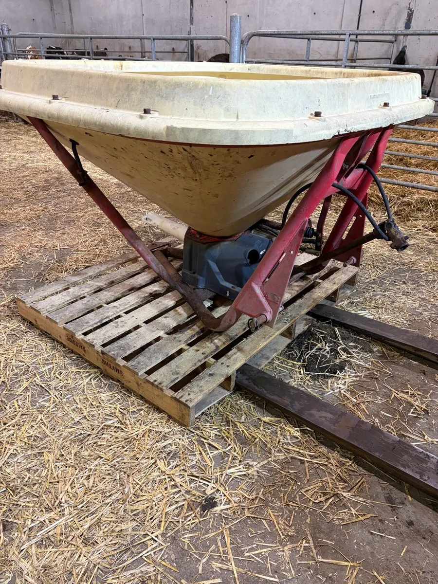 Vicon spreader - Image 1