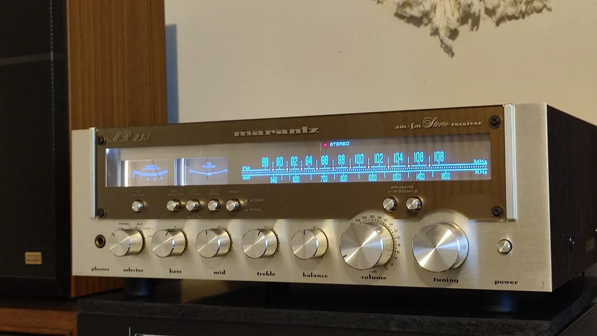 VintageMARANTZ MR230 Receiver.Fuly cleaned.LikeNew - Image 3