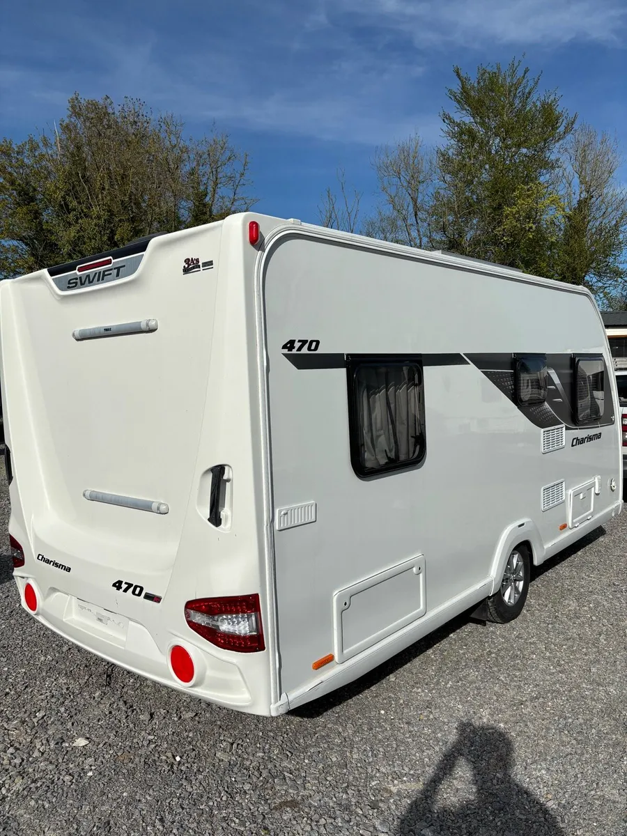 2022 SWIFT FIXED BED 4 BERTH - Image 3