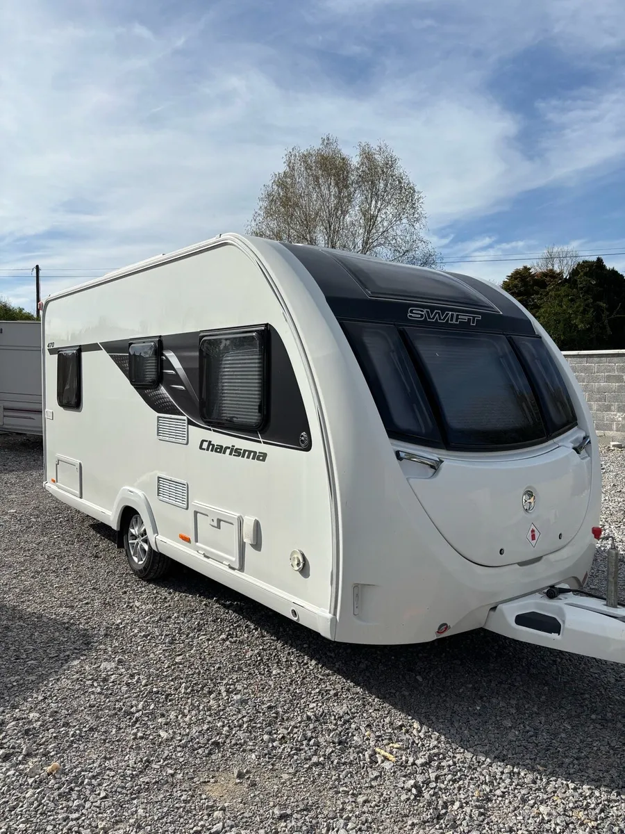 2022 SWIFT FIXED BED 4 BERTH - Image 4