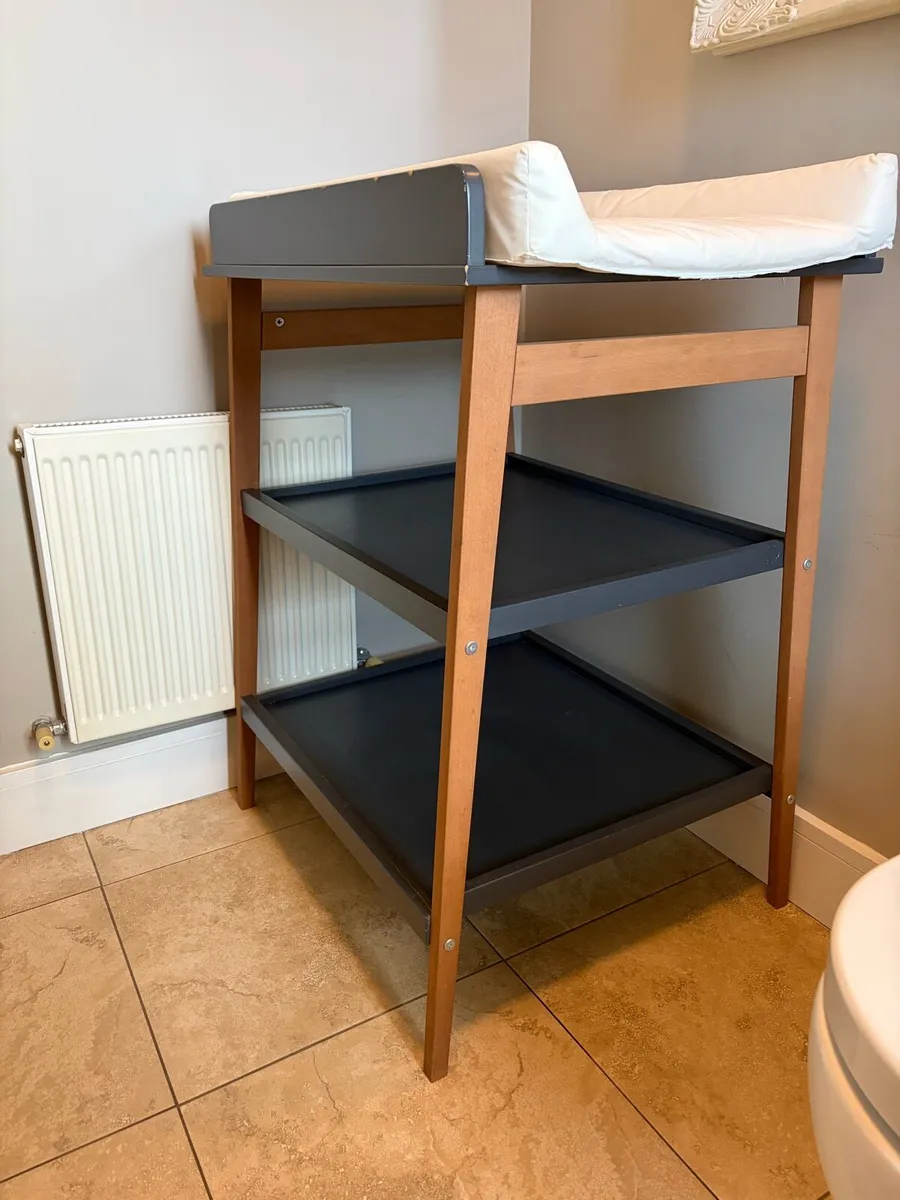 Quax Baby Changing Table - Image 2