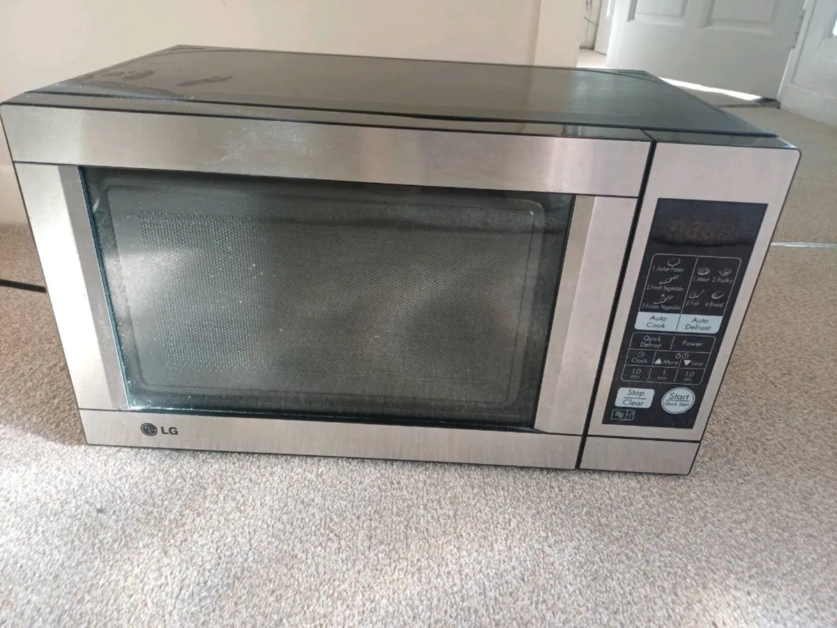 LG Microwave - Image 1
