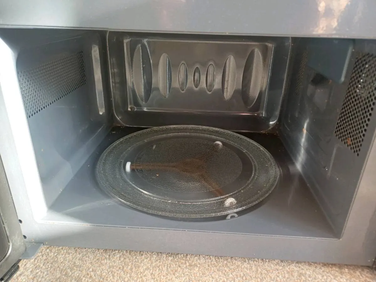 LG Microwave - Image 3