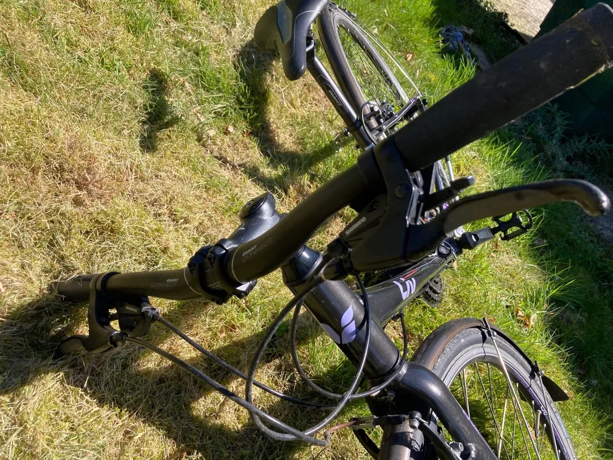 Giant Liv Alight women’s road hybrid bicycle XS - Image 2