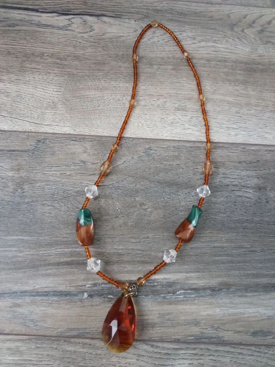 Glass Pendant Necklace. - Image 2