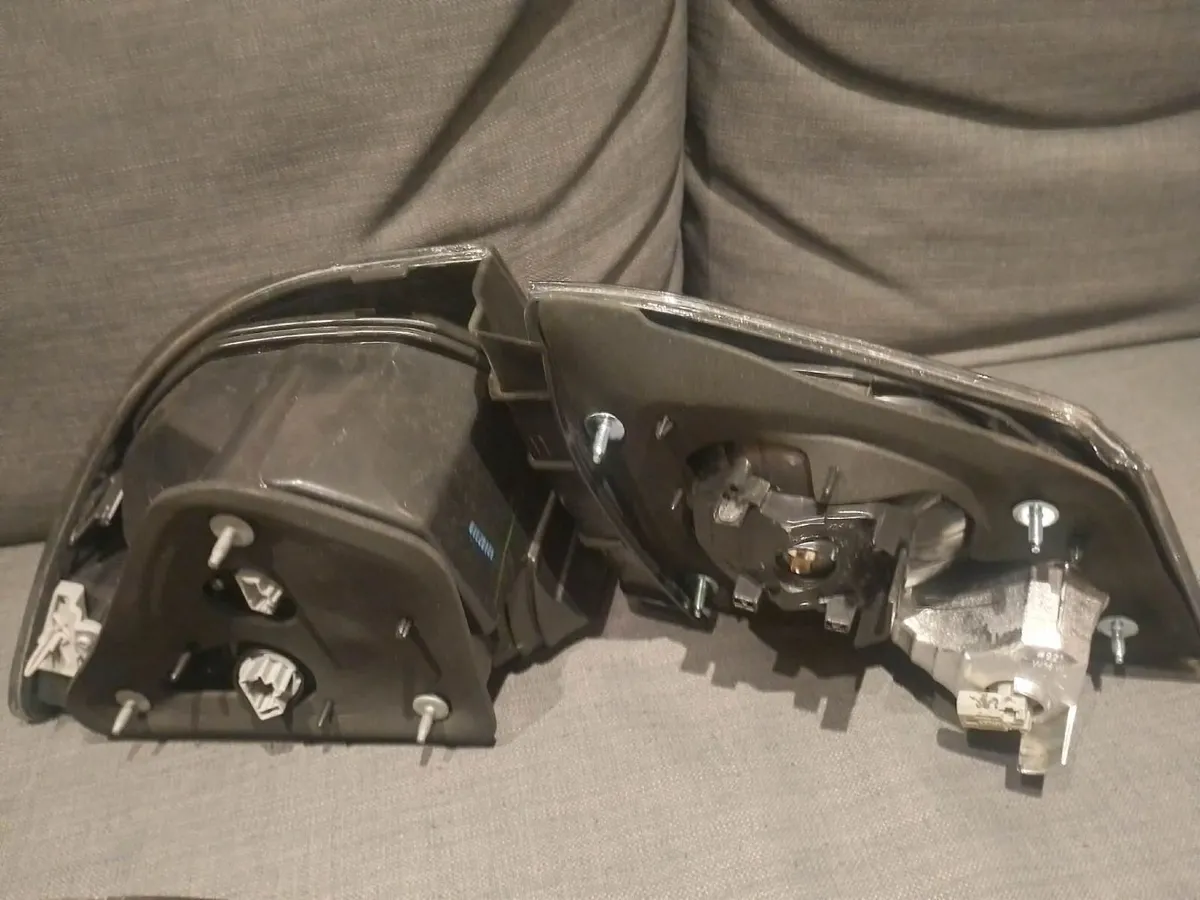 Honda Civic FD1/FD2/FD3 Clear Octagon Tail Lights - Image 4