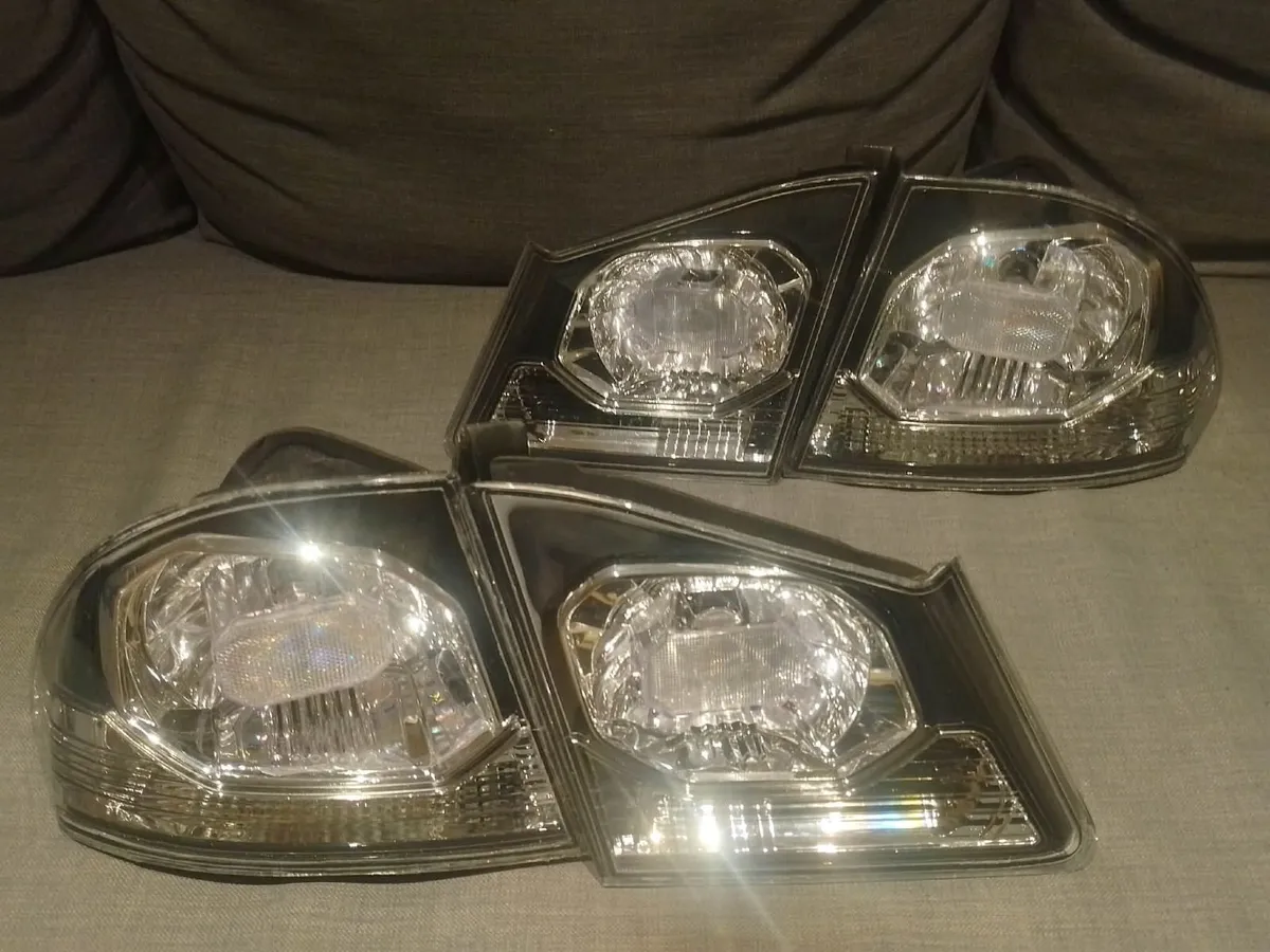 Honda Civic FD1/FD2/FD3 Clear Octagon Tail Lights - Image 1