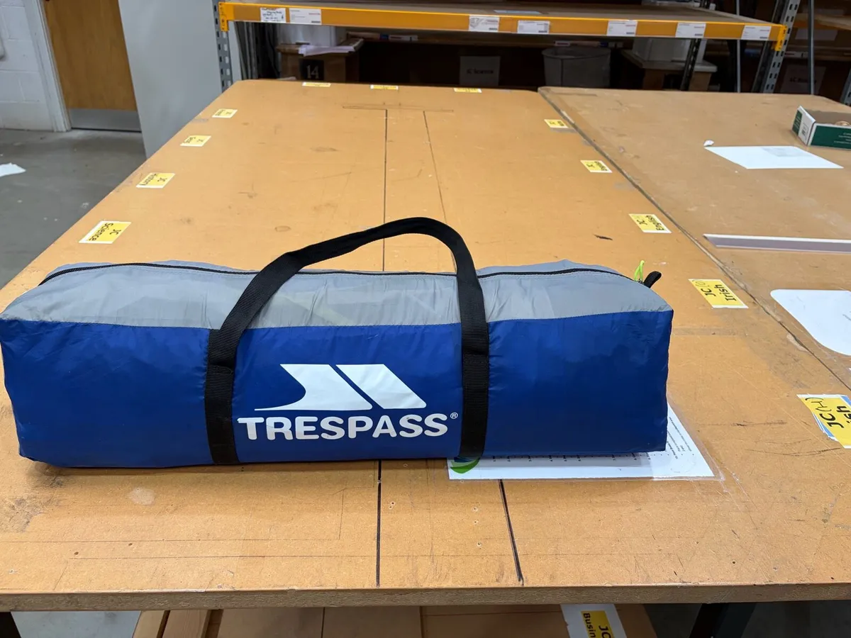 4 person tent - Image 1