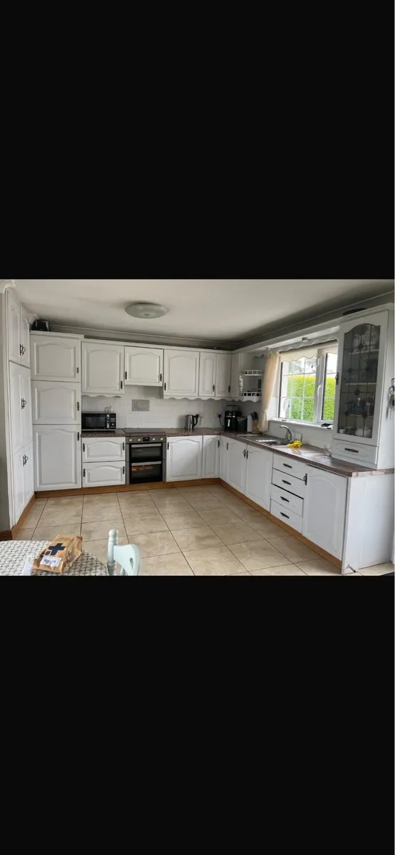 Solid oak kitchen - Image 2