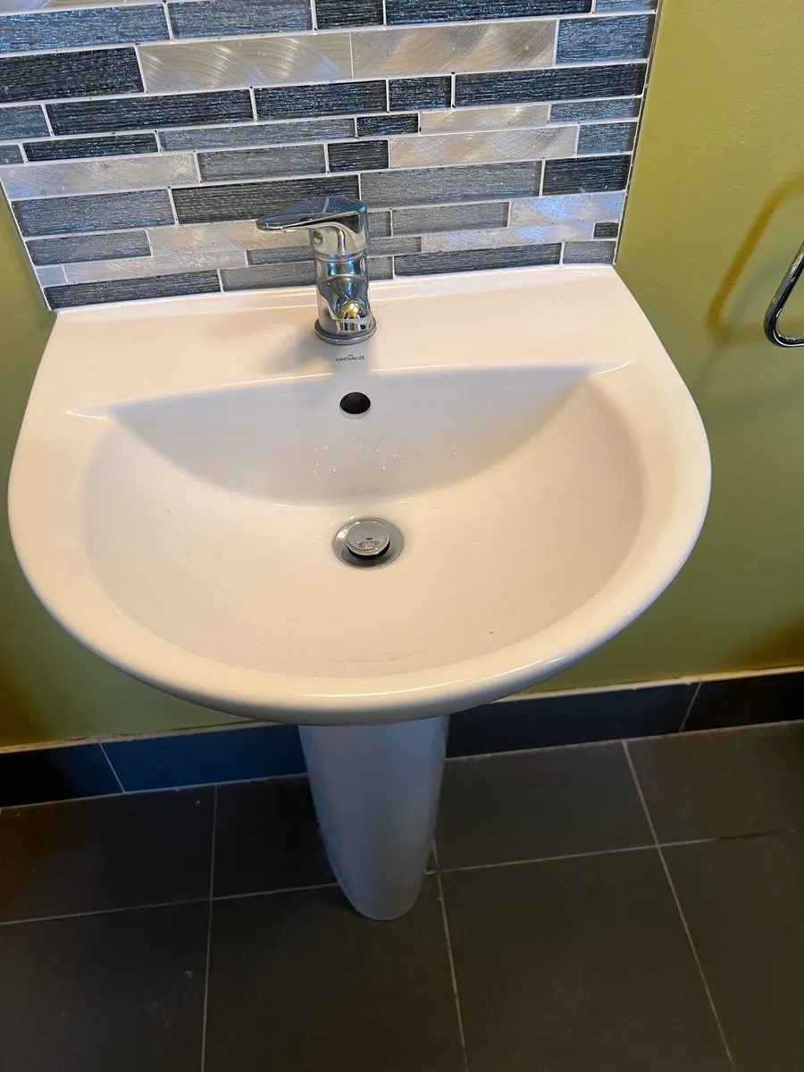 Used Ceramic Sink and Taps - Image 1