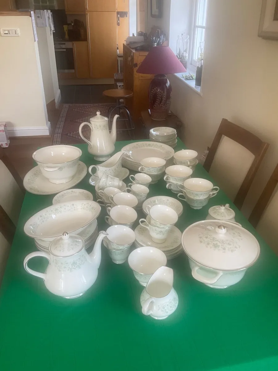 China Dinner Service - Image 1