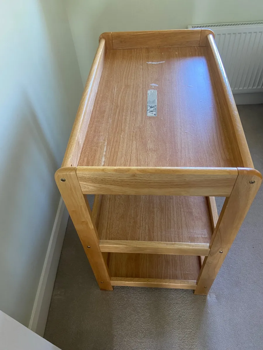 Changing Table - Image 4