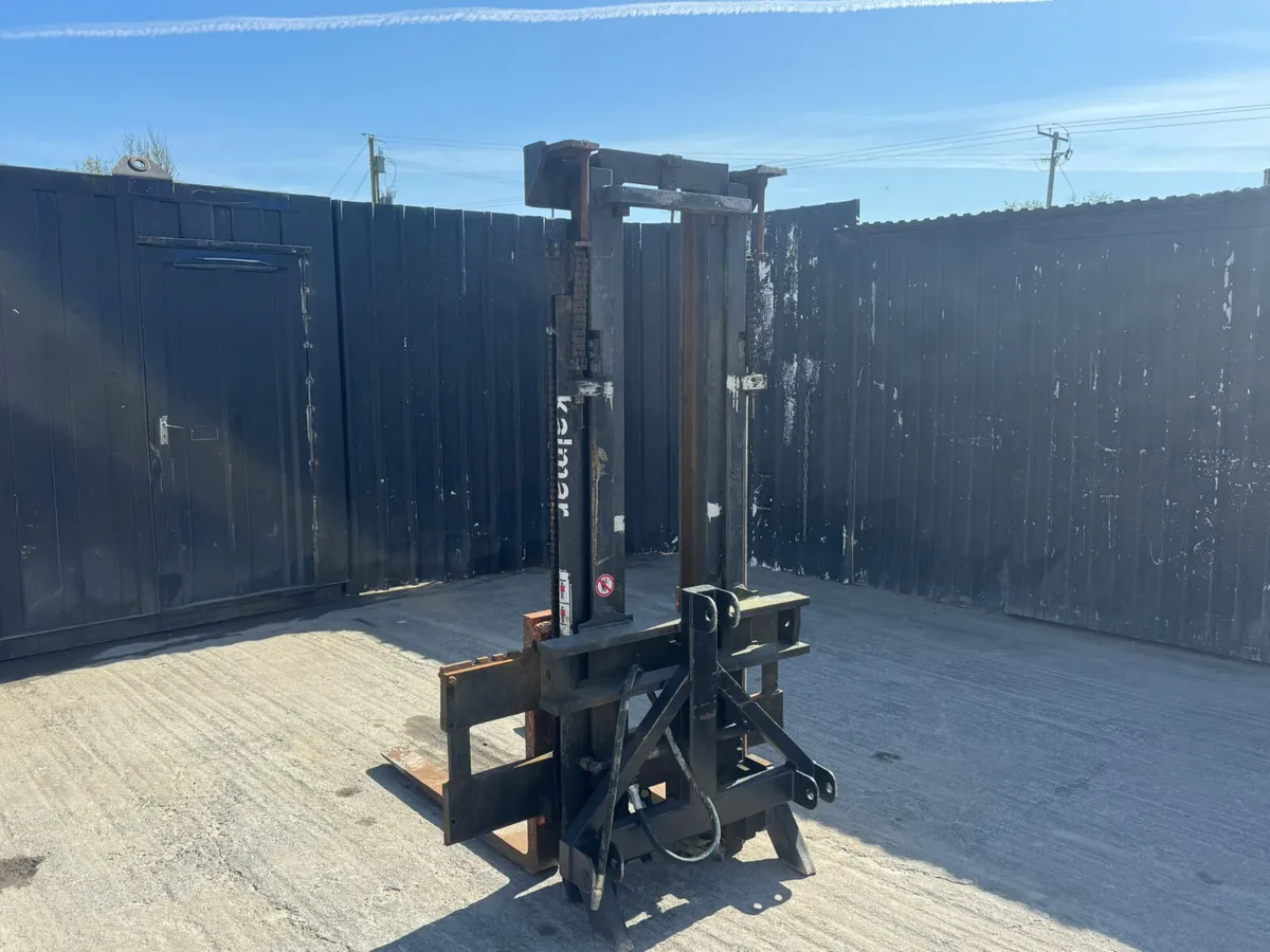 Forklift Mast – Lifting Mast Attachment - Image 1