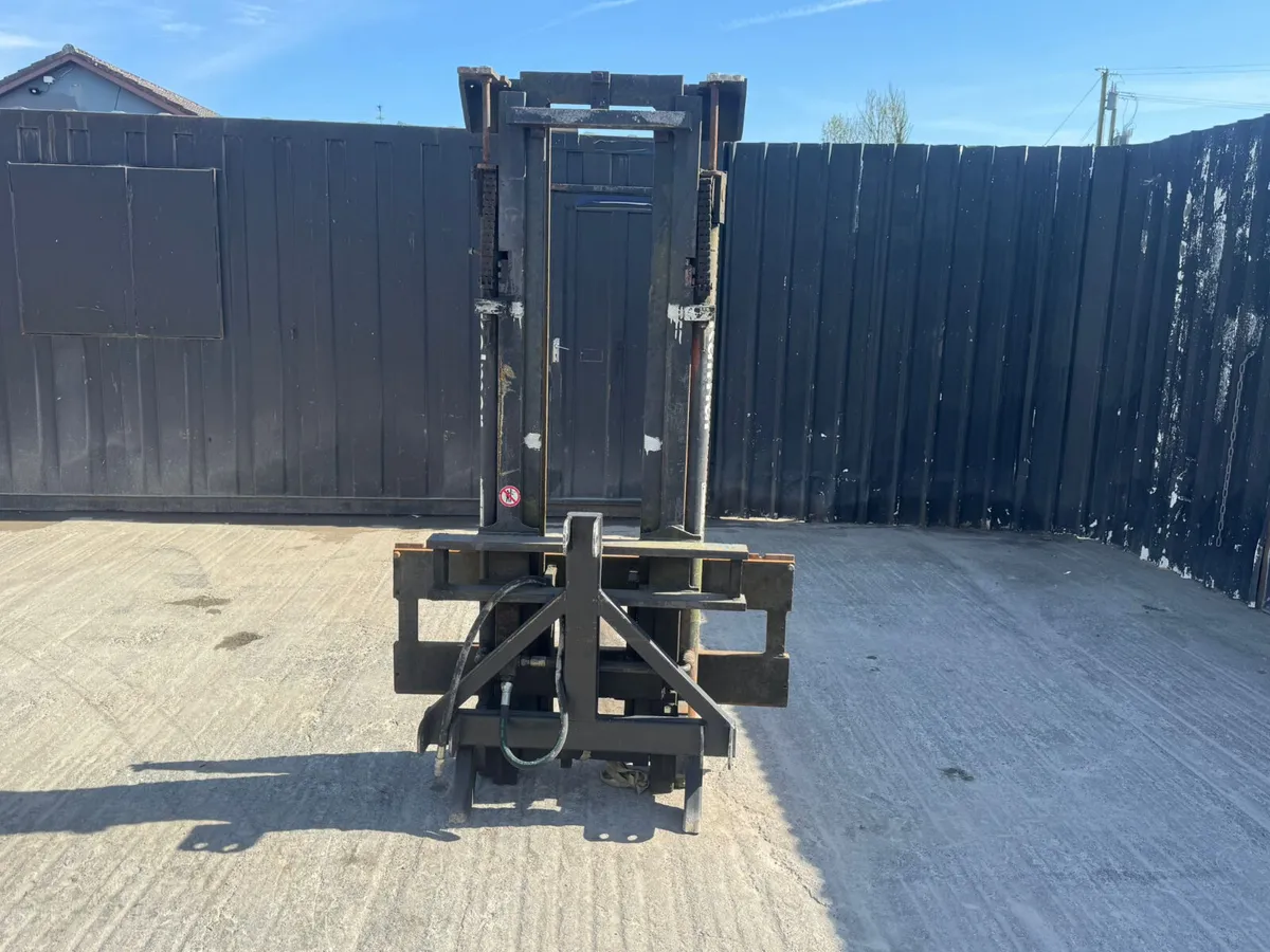 Forklift Mast – Lifting Mast Attachment - Image 2