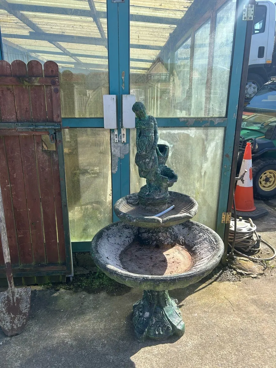 Fountain - Image 1