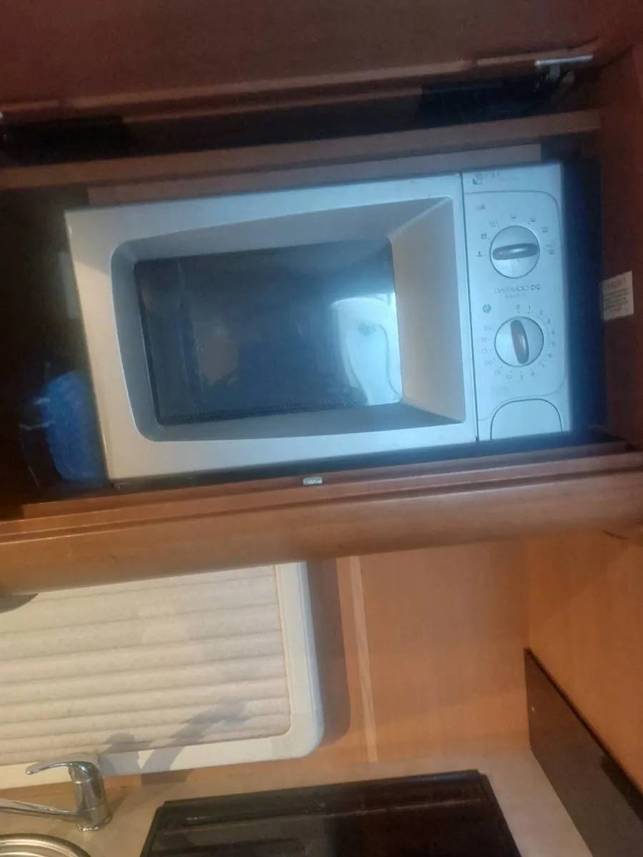 2 berth Caravan - Image 4