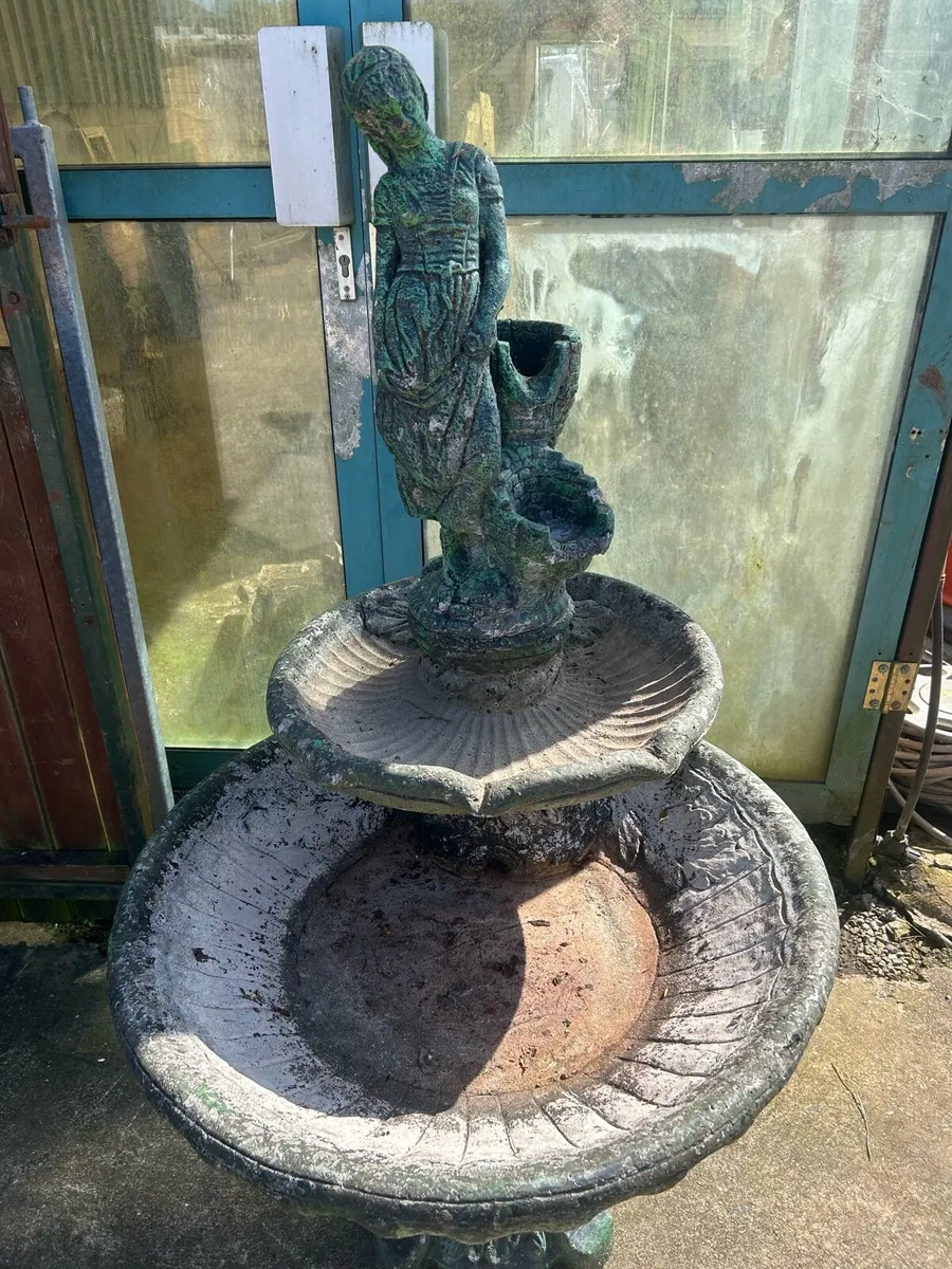 Fountain - Image 2