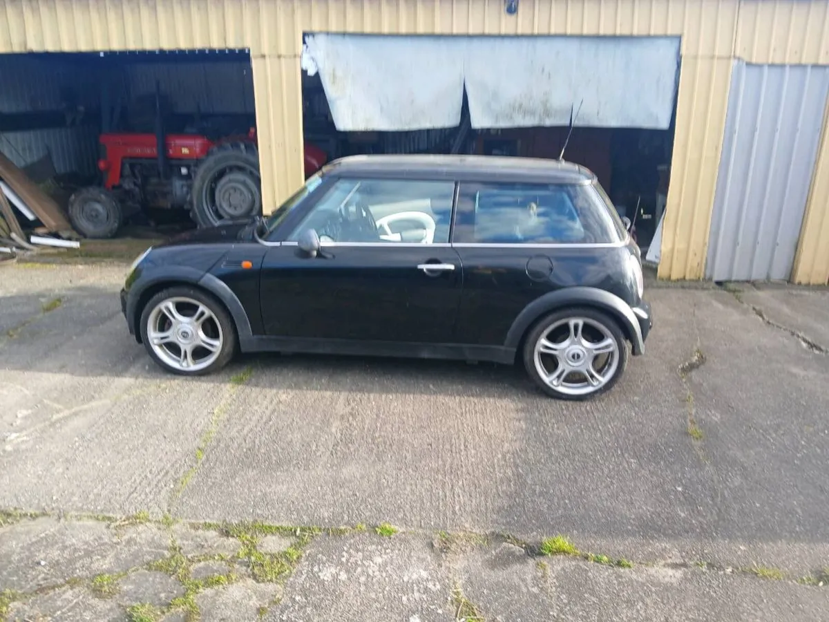 Original JCW Mini 18 inch star spoke alloys - Image 1