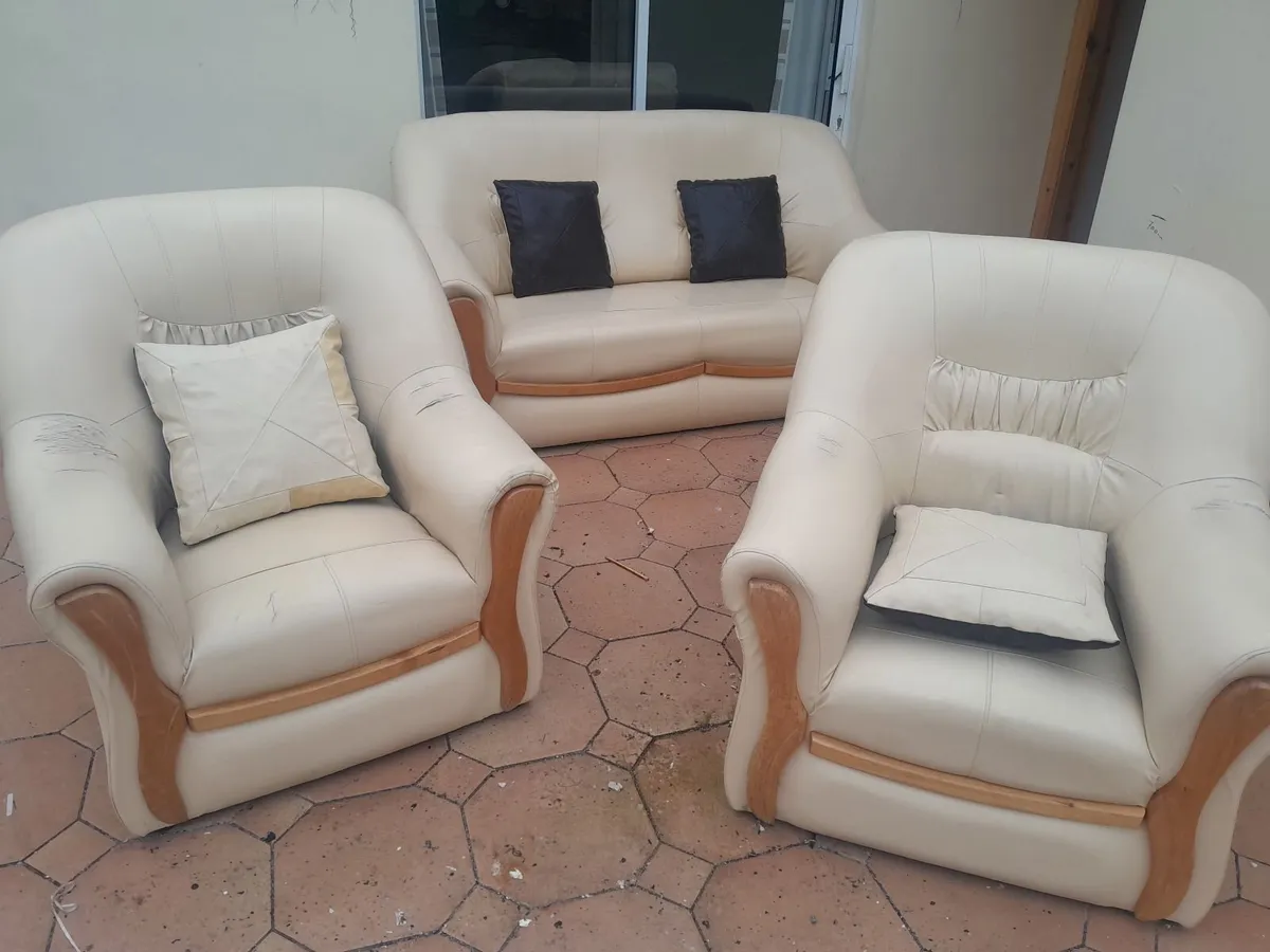 3 piece suite - Image 1