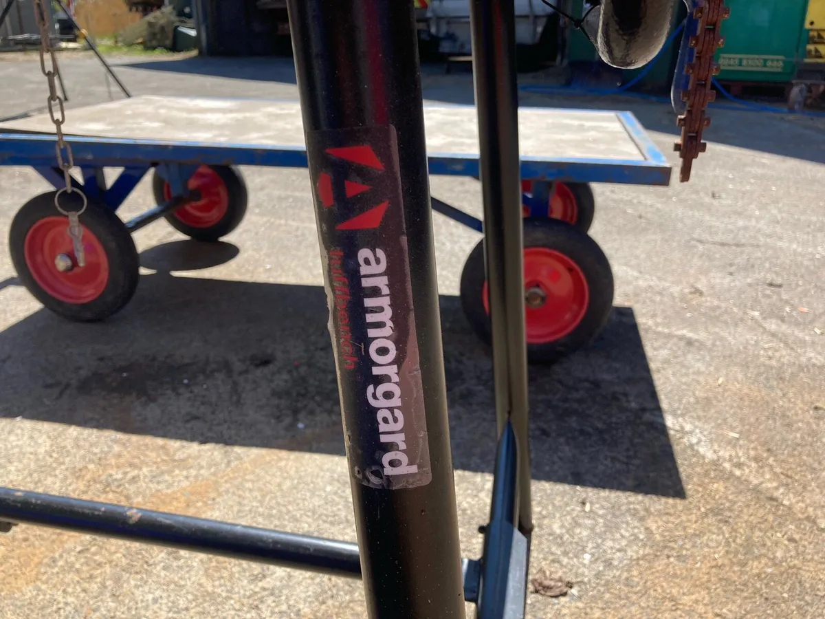 Armorgard folding Work Bench for sale - Image 3