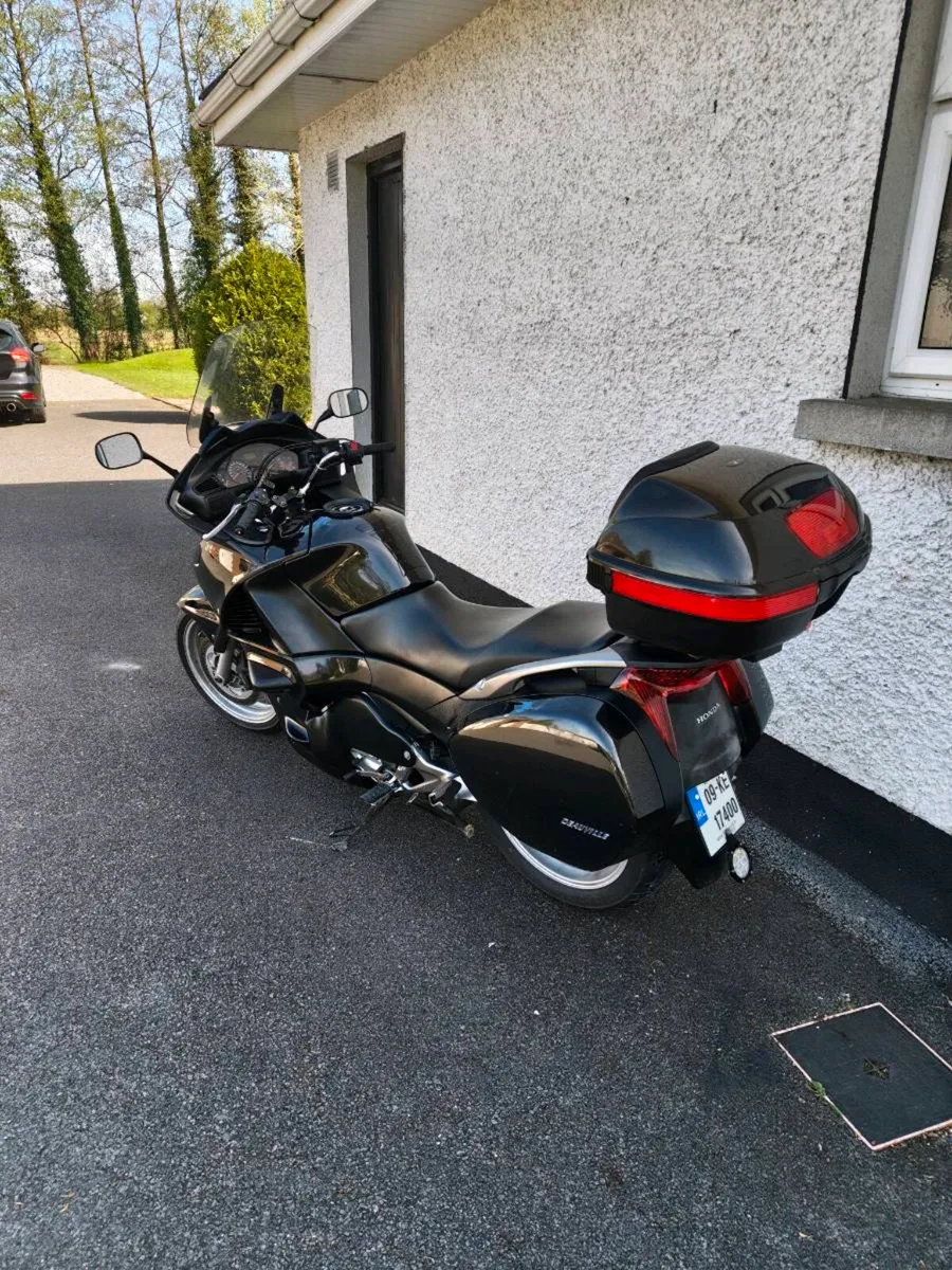 Honda deauville 700 - Image 2