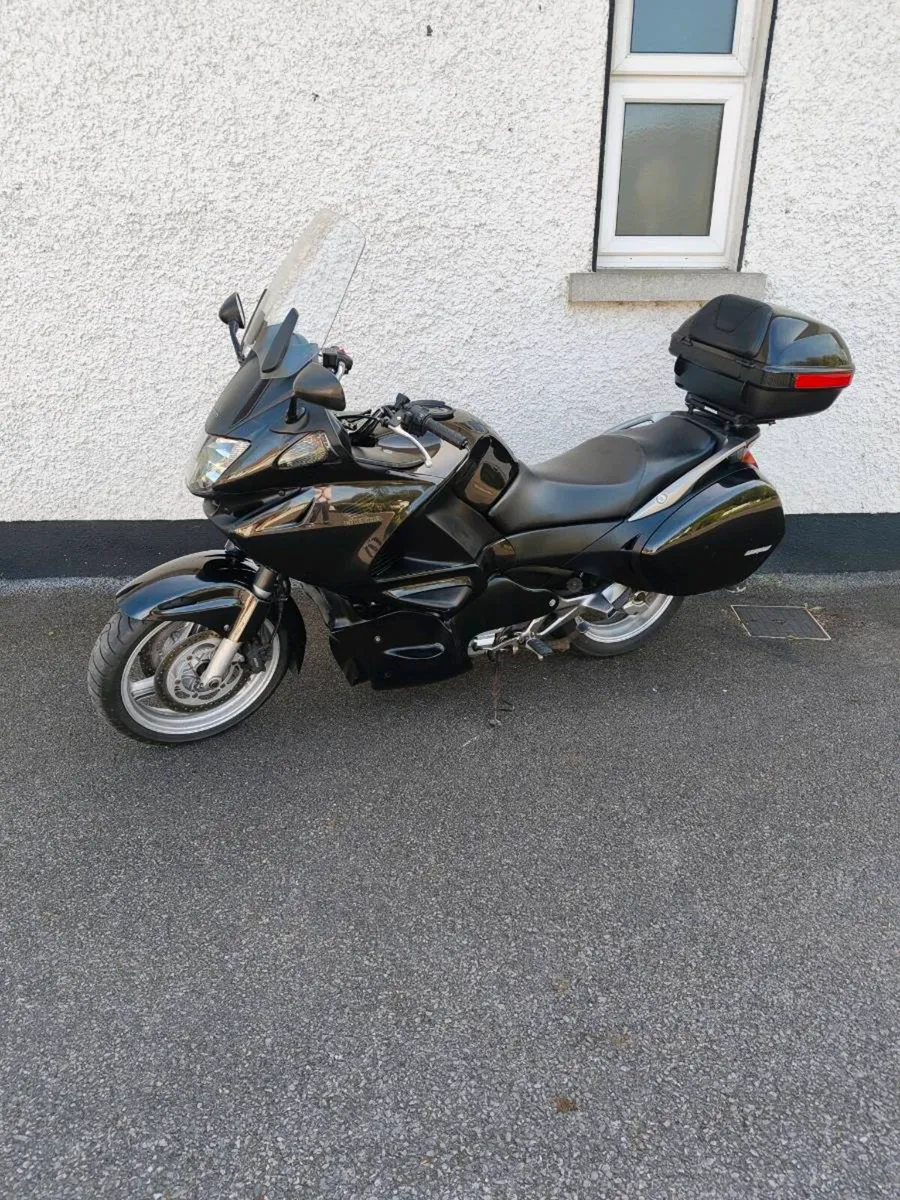 Honda deauville 700 - Image 1