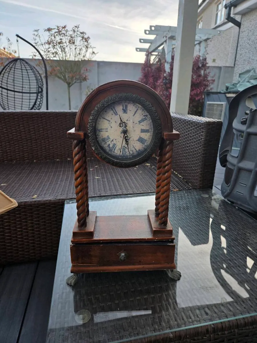 Gramaphone and clock bought working and lamp - Image 2