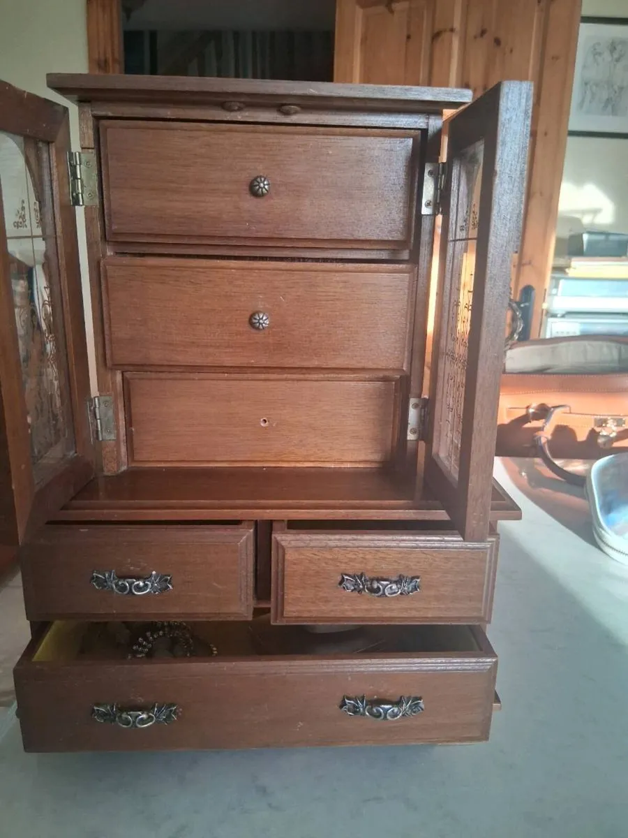 Vintage Wooden jewellery chest - Image 3