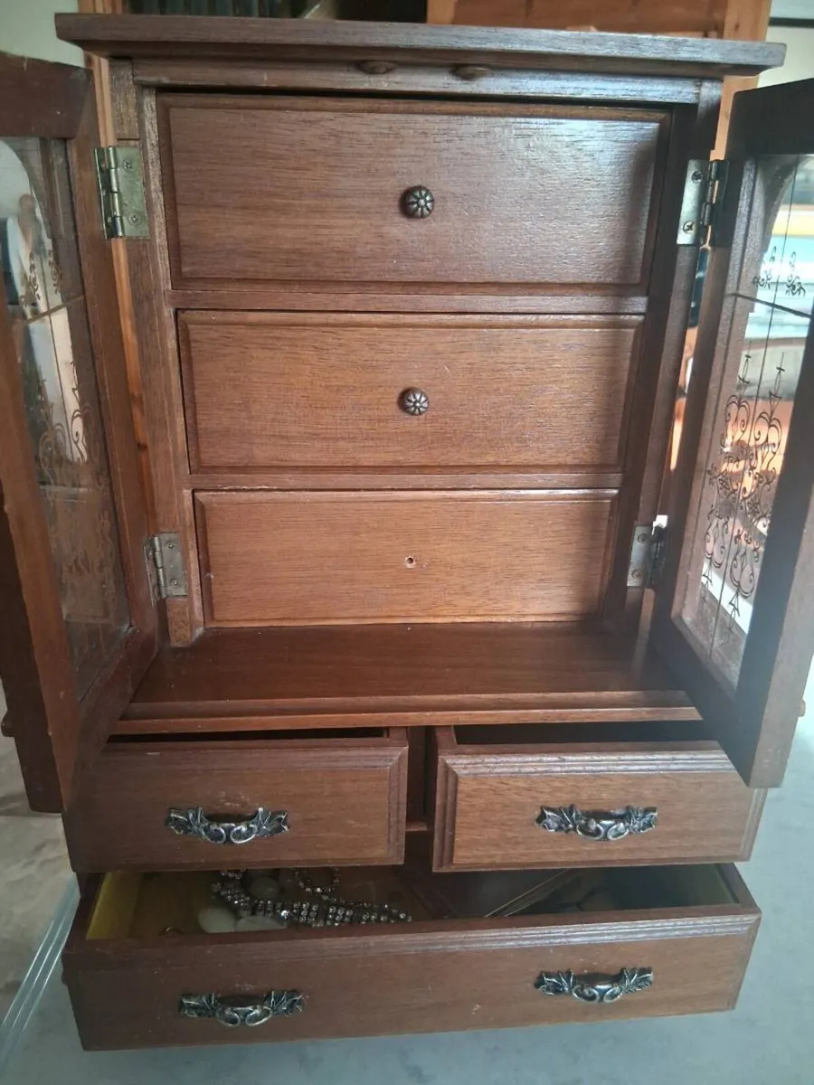 Vintage Wooden jewellery chest - Image 4
