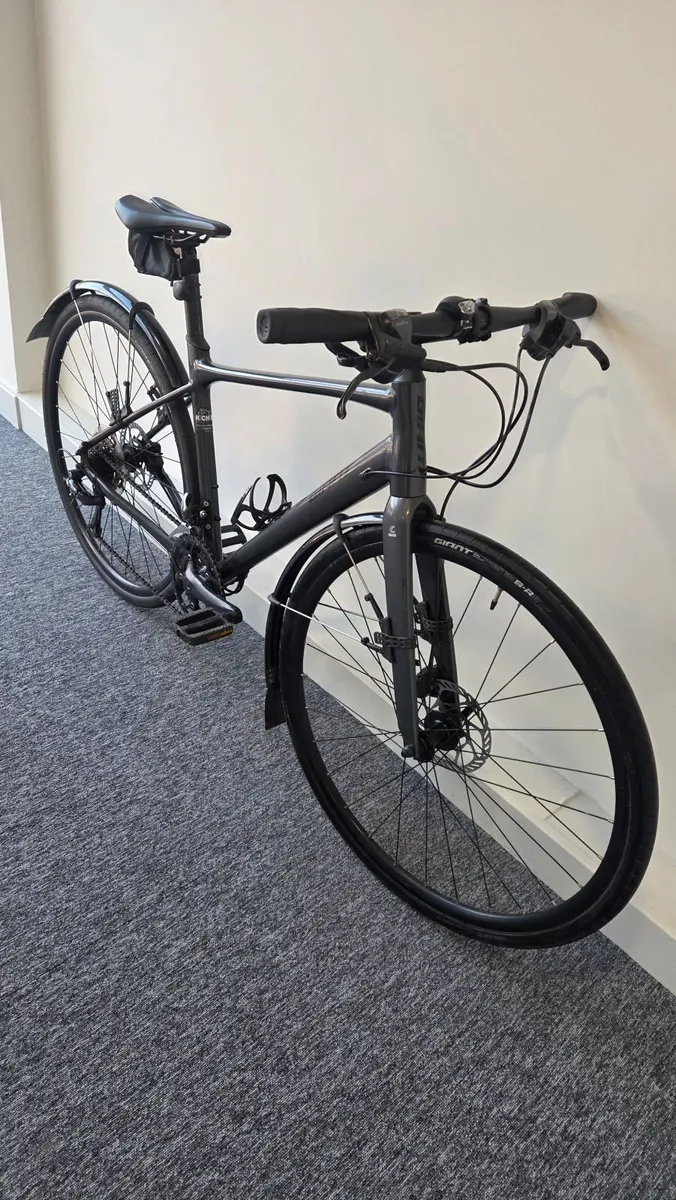 Giant Fastroad SL3 bike - Image 3