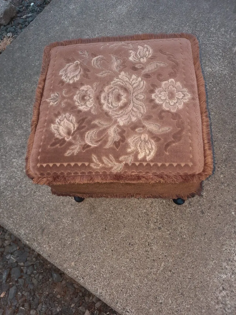 Vintage footstool - Image 2