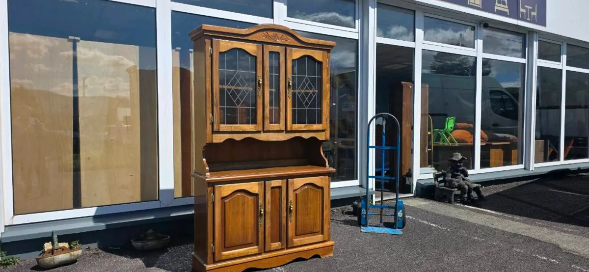 Dresser Cabinet - Image 2