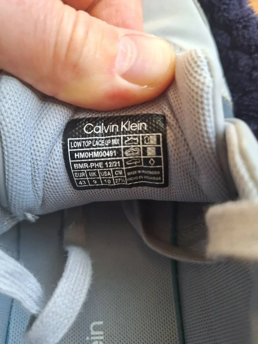 Mens trainers - Image 2