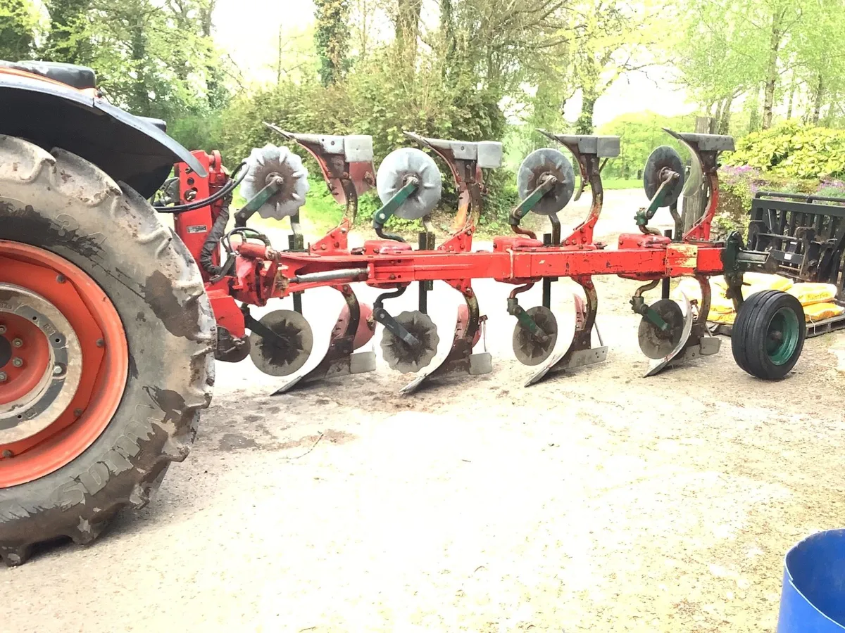 4furrow plough - Image 3