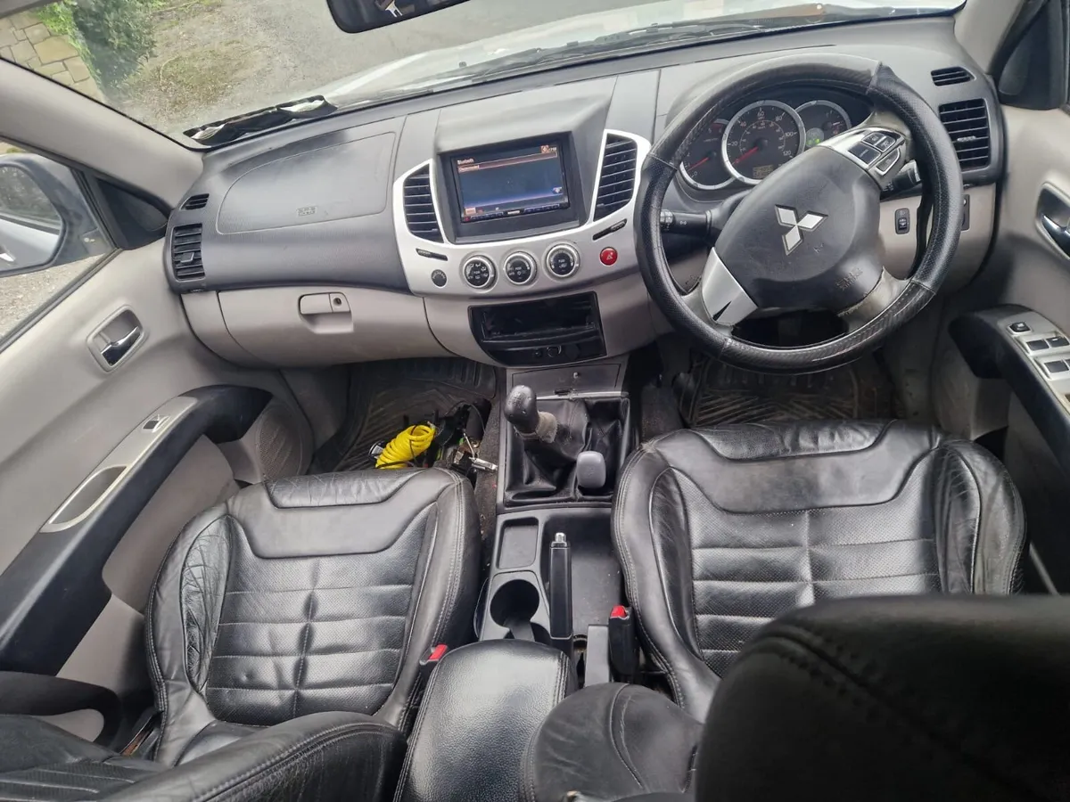 2011 Mitsbushi L200 - Image 4