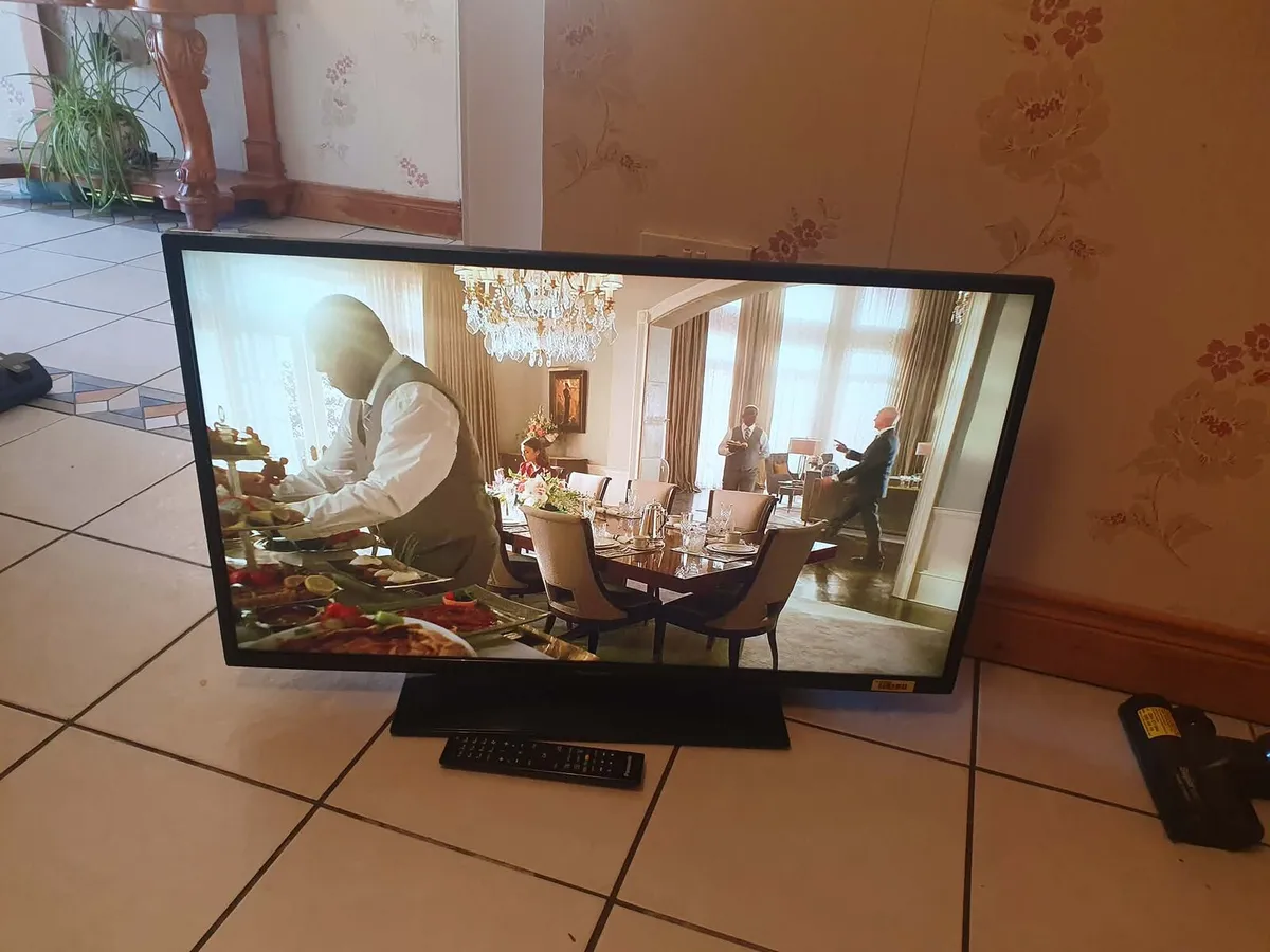 Panasonic tv - Image 2